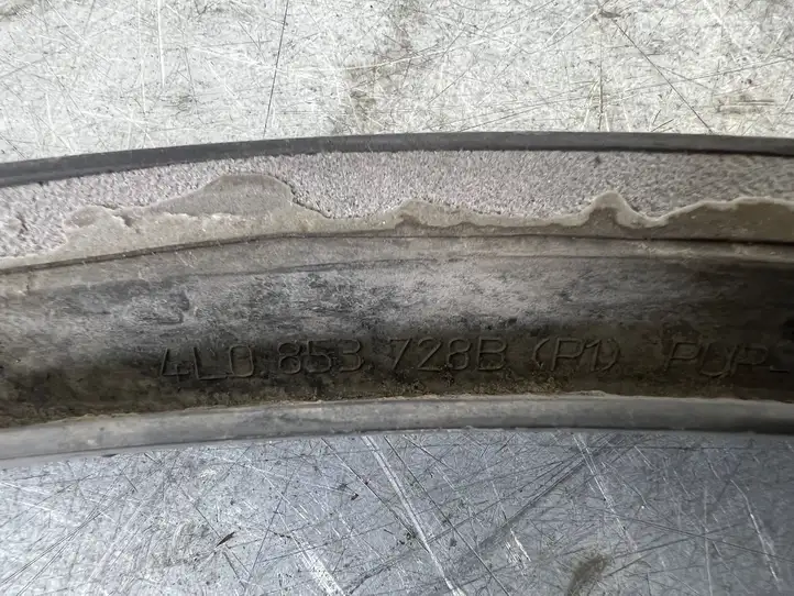 Audi Q7 4L (2005 - 2009) 4L0853728B Накладка колесной арки — фото 2