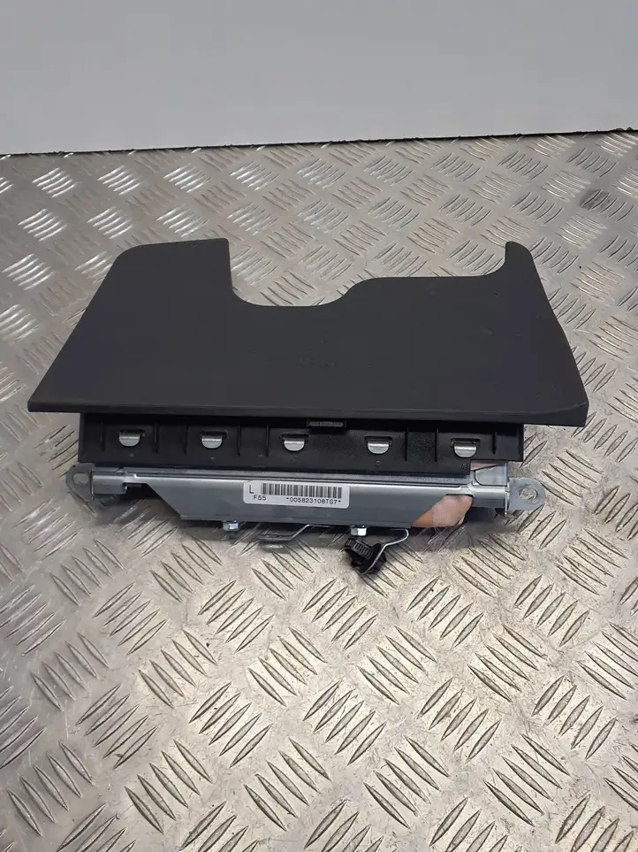 Toyota Yaris (2005 - 2009) 005823108IG7 Коленная подушка безопасности — фото 1