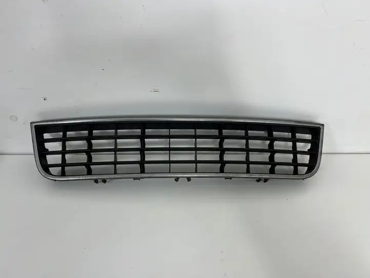 Audi A6 S6 C5 4B (2001 - 2004) 4B0807683L Нижняя решетка переднего бампера — фото 1