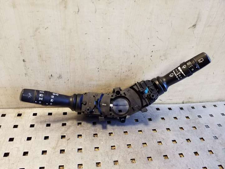 Kia Sorento (2009 - 2014)  934102P630 Комплект ручек