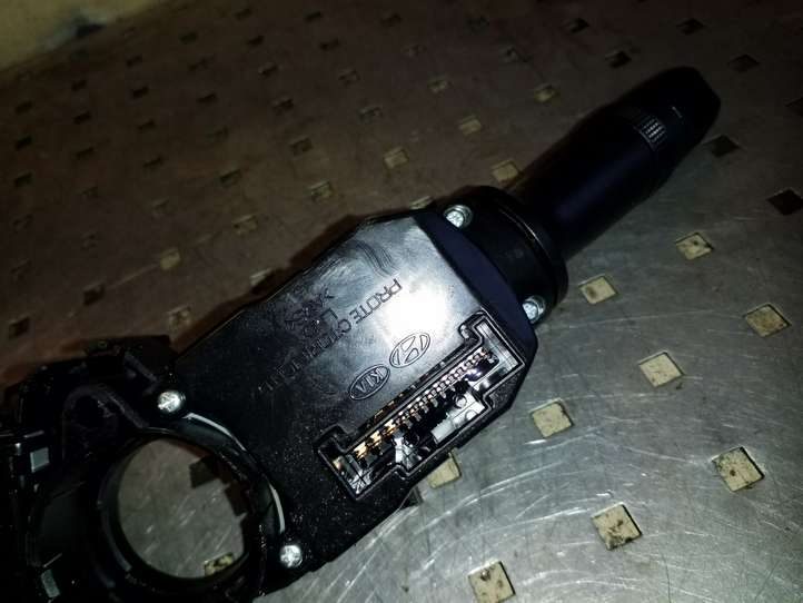 Kia Sorento (2009 - 2014)  934102P630 Комплект ручек