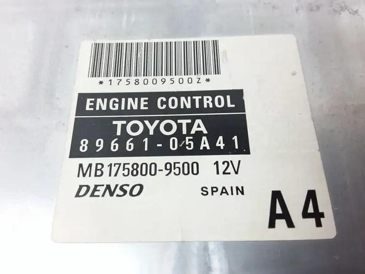 Toyota Avensis T250 (2006 - 2009) 8966105A41 Блок управления двигателем (ЭБУ) — фото 4