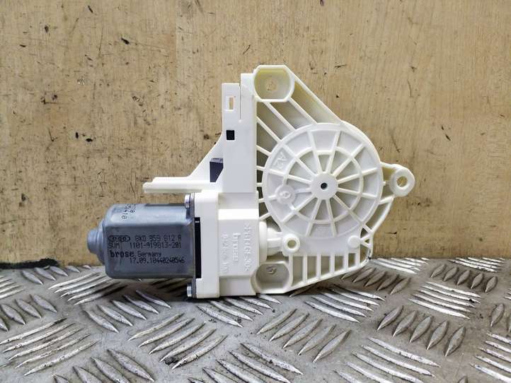 Audi A4 (2007 - 2011)  8K0959812A Механизм подъема окон задней двери