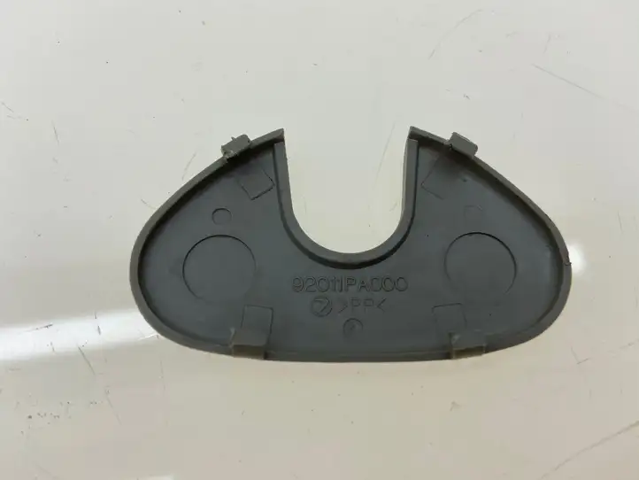 Subaru Legacy (2003 - 2009) 92073AG00AOR Крепление солнцезащитного козырька — фото 2