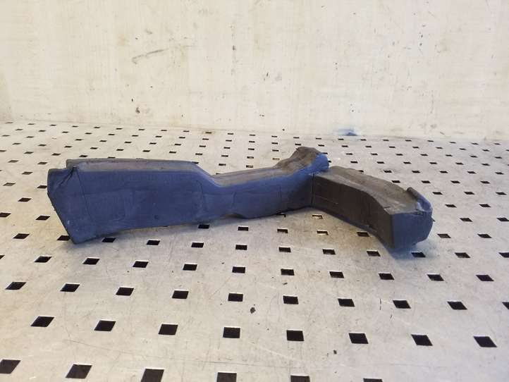 Audi A4 (2007 - 2011)  8K0823722 Пенопласт крыла