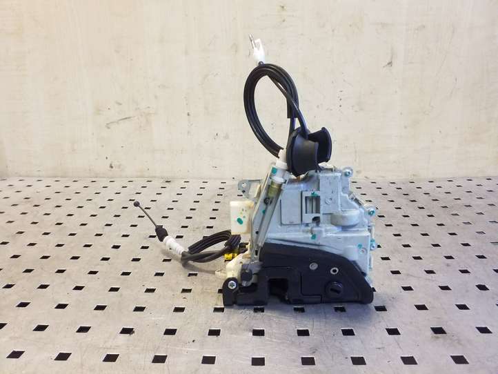 Audi A4 (2007 - 2011)  8K0839016C Замок задней двери