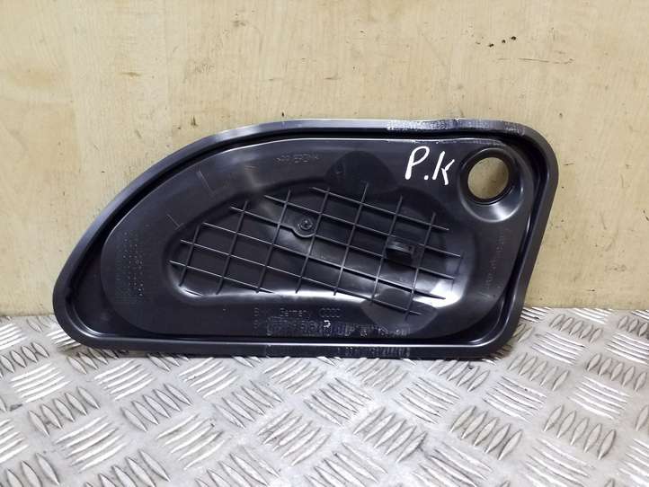Audi A4 (2007 - 2011)  8K0837915B Другая деталь отделки пере́дней дверей
