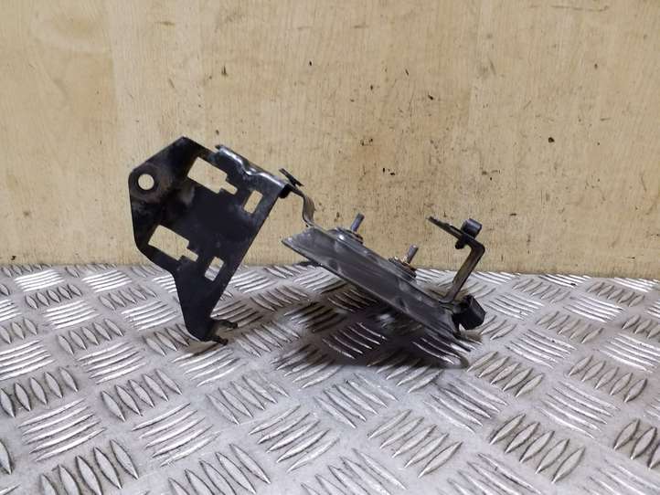 Audi A4 (2007 - 2011)  03G131133D Другая деталь отсека двигателя