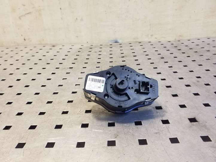 Audi A4 (2007 - 2011)  8K0941531AL Включатель фонарей