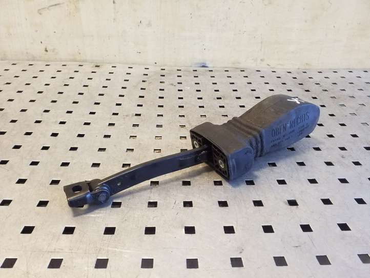 Audi A4 (2007 - 2011)  8K0839249B Ограничитель открывания задней двери