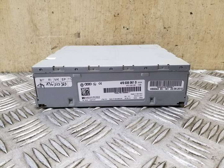 Audi A4 (2007 - 2011)  4F0035061D Радио/ проигрыватель CD/DVD / навигация