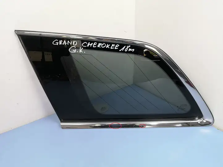 Jeep Grand Cherokee (2010 - 2021) 68211111AC Заднее боковое стекло — фото 1