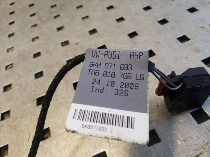 Audi A4 (2007 - 2011)  8K0971693 Проводка задних дверей