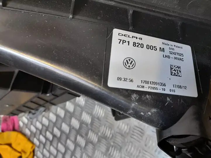 Volkswagen Touareg II (2010 - 2018) 7P1820005M Комплект системы вентиляции салона — фото 2