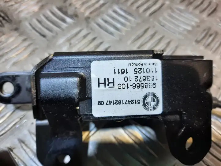 BMW X5 E70 (2006 - 2013) 988586 Замок крышки багажника — фото 2
