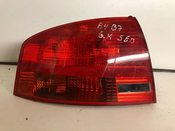 Audi A4 S4 B7 8E 8H (2004 - 2009) 965037018681 Задний фонарь в кузове — фото 1