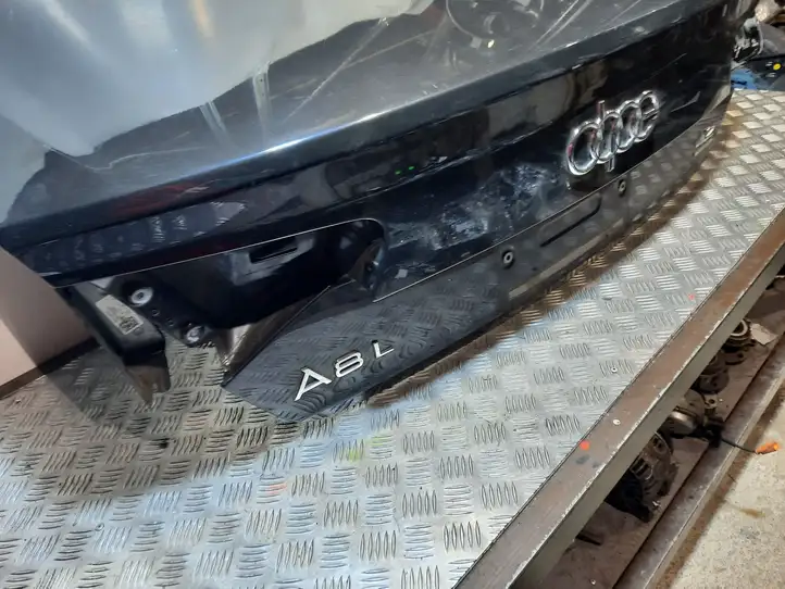 Audi A8 S8 D4 4H (2010 - 2014) 4H0827753B Крышка багажника — фото 1