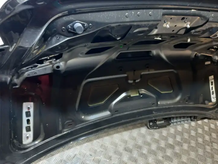 Audi A8 S8 D4 4H (2010 - 2014) 4H0827753B Крышка багажника — фото 15