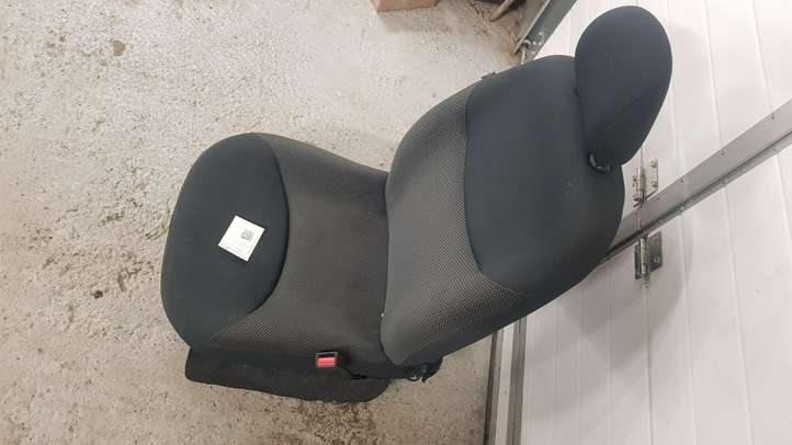 Toyota Yaris (2005 - 2009)   Передняя звукоизоляция