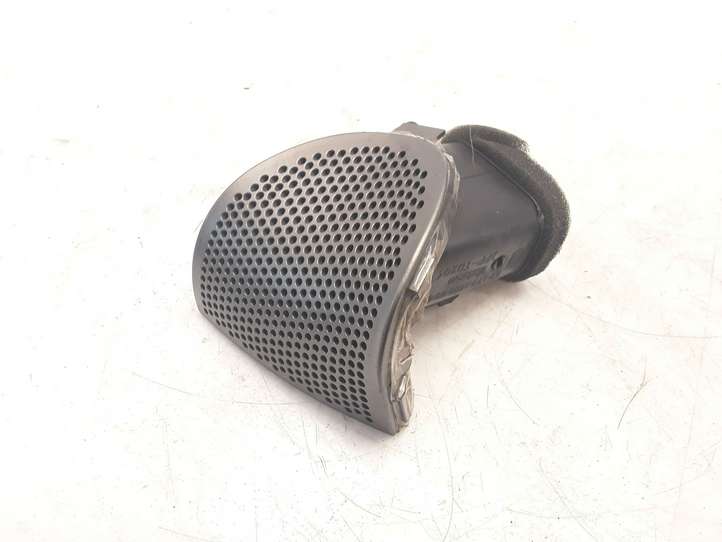 Lancia Thesis (2001 - 2009)  L617315000000 Боковая воздушный дефлектор