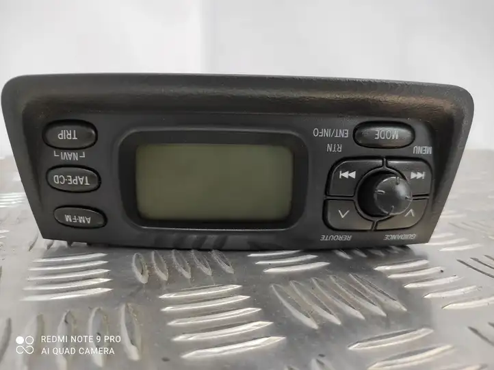 Toyota Yaris (1999 - 2003) 8611052021B0 Магнитола / мультимедийная система — фото 2