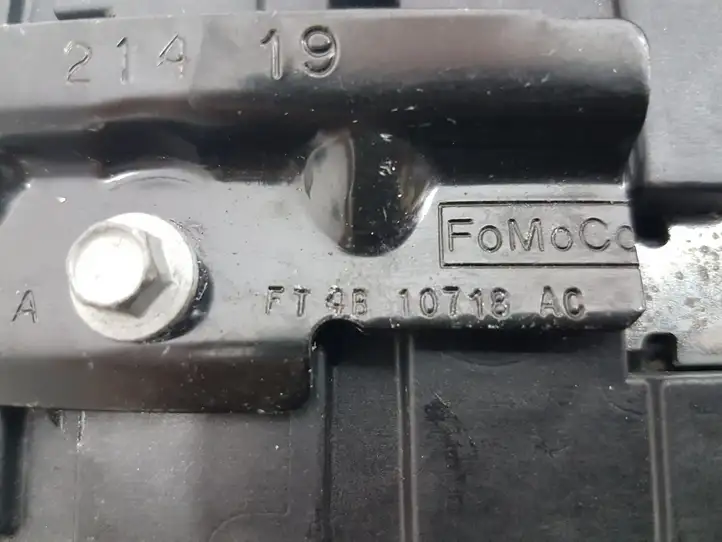 Ford Fusion II (2013 - ) DG9310723A Площадка аккумулятора — фото 5