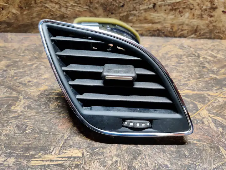 Seat Leon (5F) (2012 - 2019) 5F1820902F Боковой воздушный дефлектор — фото 1