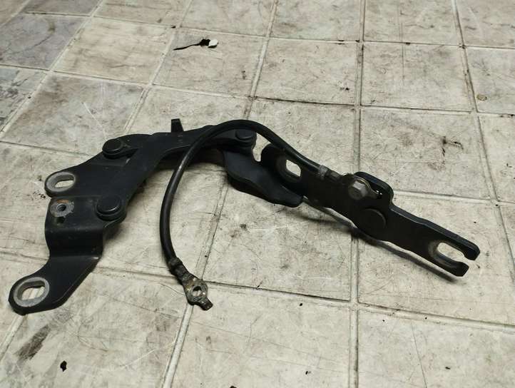 BMW 1 E81 E87 (2004 - 2011)  7060559 Петля (петли) капота