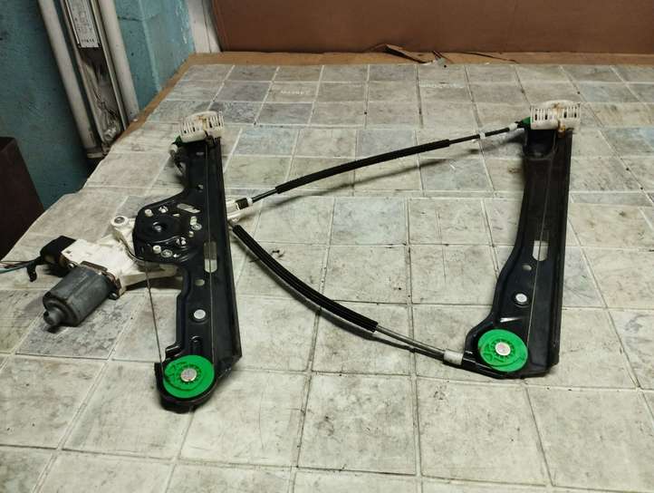 BMW 1 E81 E87 (2004 - 2011)  996624102 Передний комплект электрического механизма для подъема окна