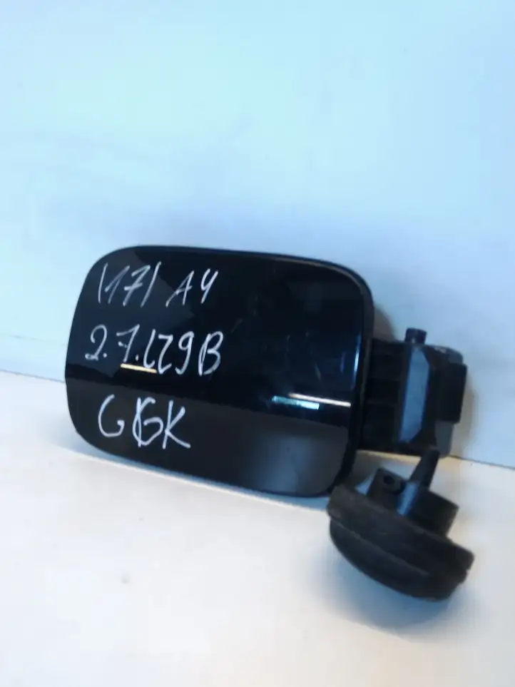 Audi A4 S4 B8 8K (2007 - 2011) 8P0010412R Крышка топливного бака — фото 1