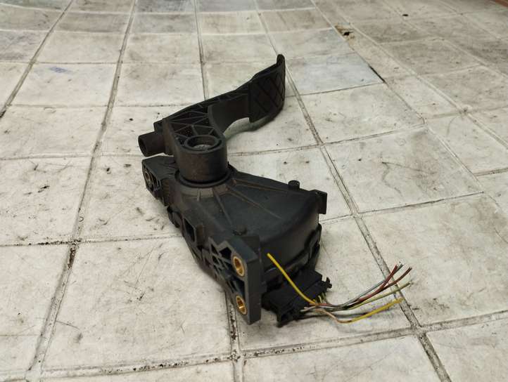 Audi A2 (1999 - 2007)  8Z1721523A Педаль акселератора
