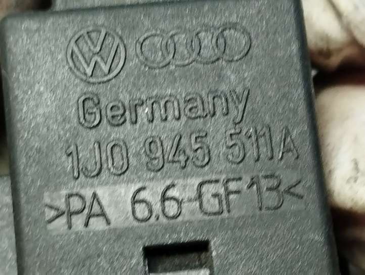 Audi A2 (1999 - 2007)  1J0945511A Датчик тормозной педали