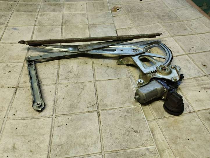 Toyota Prius (XW20) (2003 - 2009)  8572058010 Передний комплект электрического механизма для подъема окна