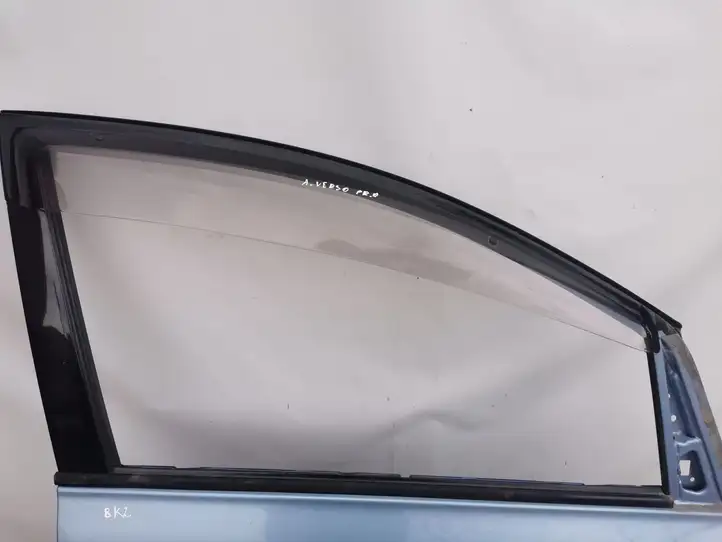 Toyota Avensis Verso (2004 - 2009) Дверь — фото 3