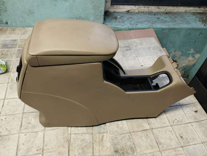 Fiat Croma (2005 - 2011)  735369888 Подлокотник
