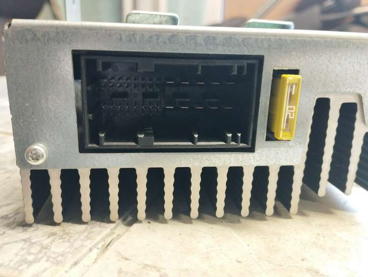BMW 7 F01 F02 F03 F04 (2008 - 2016)  65129176741 Звукоусилитель