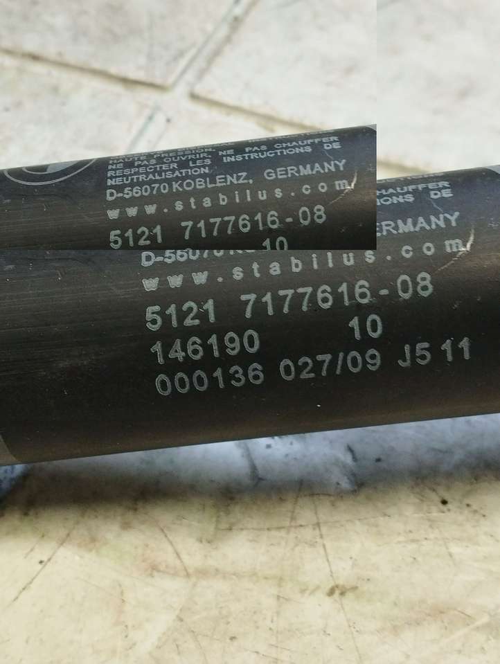 BMW 7 F01 F02 F03 F04 (2008 - 2016)  51217177616 Ограничитель открывания передней двери