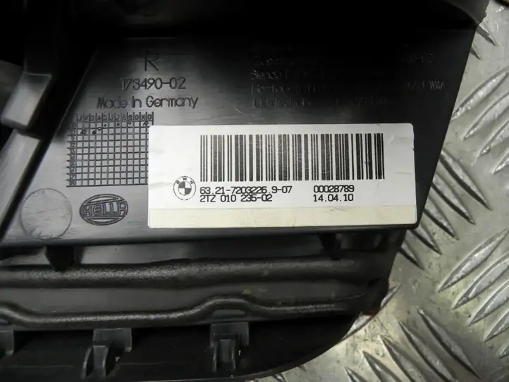 BMW 5 F10 F11 (2009 - 2016) 63217203226907 Задний фонарь в кузове — фото 2