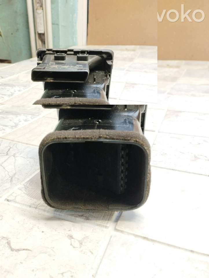 Toyota Corolla Verso E121 (2001 - 2004)  5566013020 Боковая воздушный дефлектор