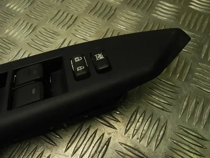 Lexus CT 200H (2010 - 2013) 7423276010 Блок кнопок стеклоподъемников — фото 3