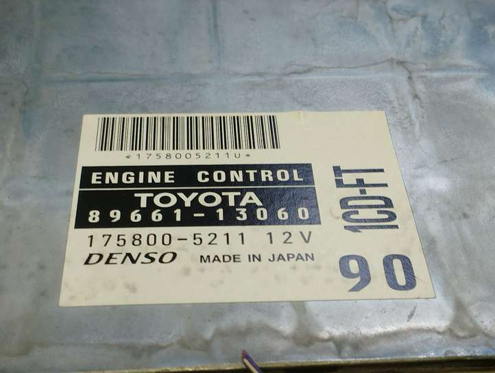 Toyota Corolla Verso E121 (2001 - 2004)  8966113060 Блок управления двигателя