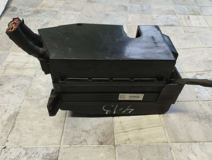 Hyundai Trajet (2000 - 2004)  912203A002 Блок предохранителей