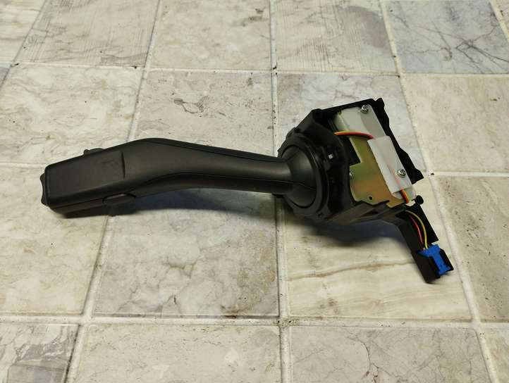 Volkswagen Golf V (2003 - 2009)  1K0953519A Ручка стеклоочистителей