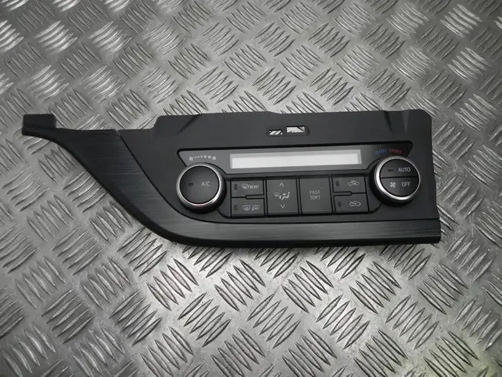 Toyota Yaris (2012 - 2014) 5590002420 Блок управления климат-контролем — фото 1