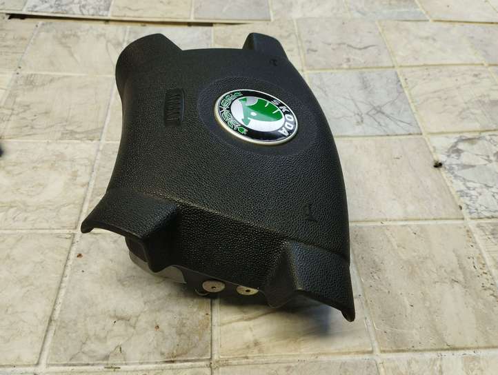 Skoda Fabia Mk1 (6Y) (1999 - 2007)  122421200 Подушка безопастности руля