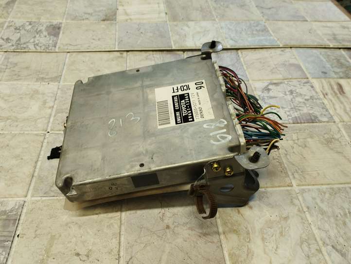 Toyota Corolla Verso E121 (2001 - 2004)  8966113060 Блок управления двигателя