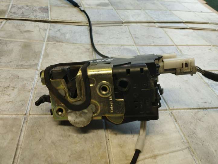 Peugeot 407 (2004 - 2011)  9656633980E Замок задней двери