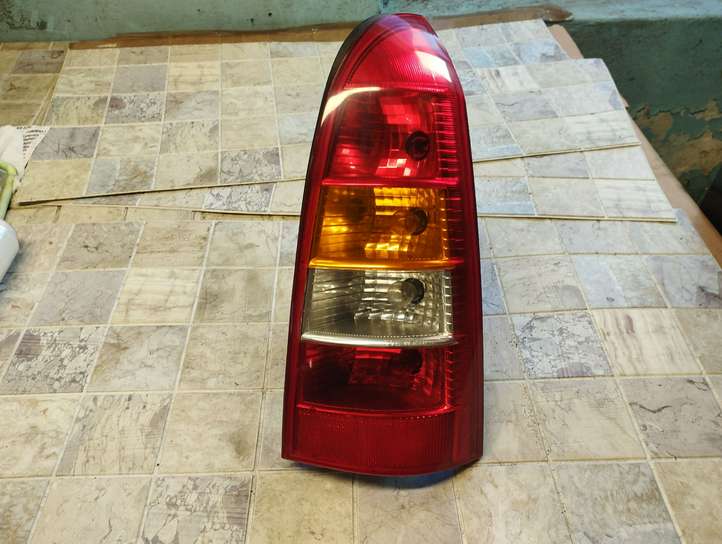 Opel Astra (1998 - 2004)  11A391B Задний фонарь в кузове