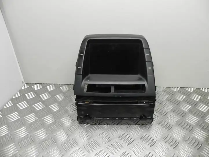 Toyota Prius (XW30) (2009 - 2015) 8611047081 Магнитола / мультимедийная система — фото 1
