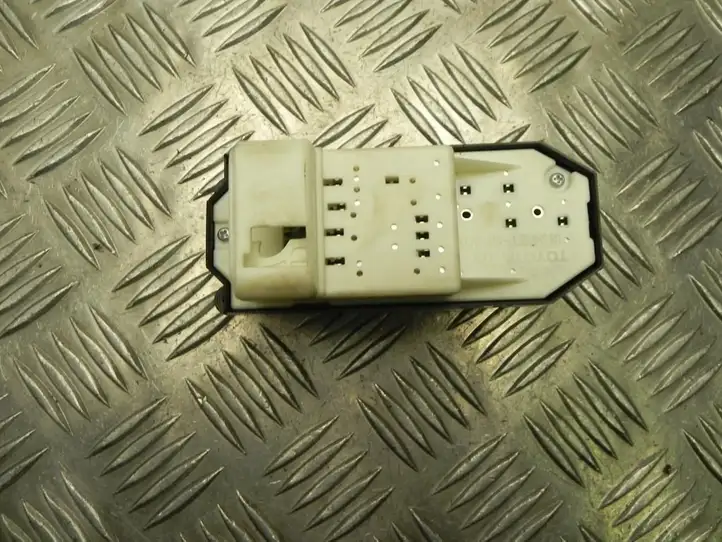 Toyota Yaris (2012 - 2014) 9882M42 Кнопка стеклоподъемников — фото 2
